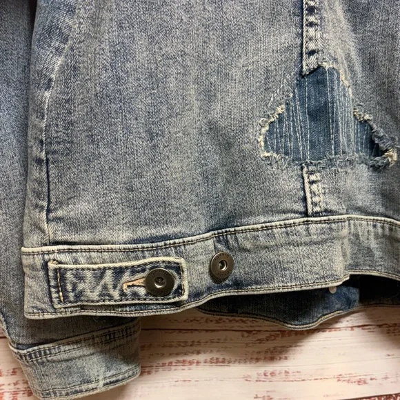 New Torrid Distressed Light Wash Denim Jacket - Picture 6 of 10